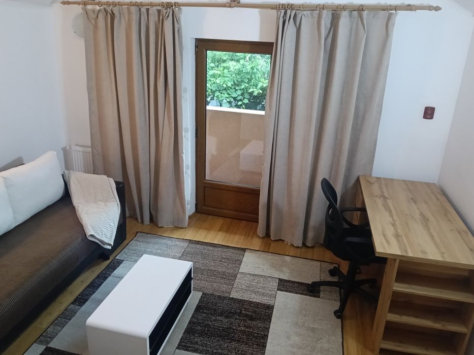 Inchiriez Garsoniera (Apartament cu o cameră)-48mp-Complet utilat cu parcare proprie.