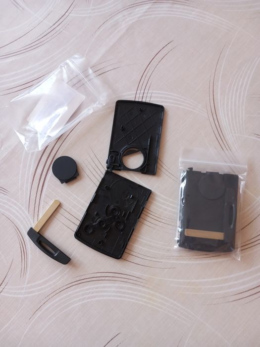 Кутийка/ключ Renault