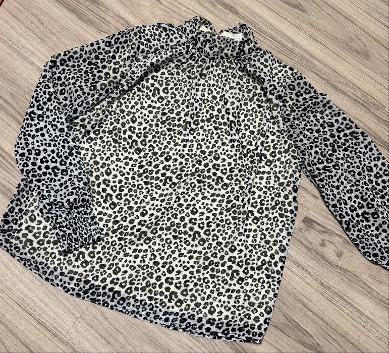 Елегантни дамски блузи. Разпродажба на размер XS