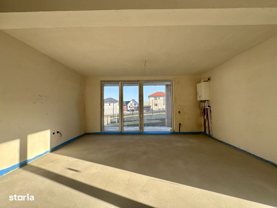 Casa cu garaj, 130 mp, 400 mp teren, CF disponibil, Chinteni