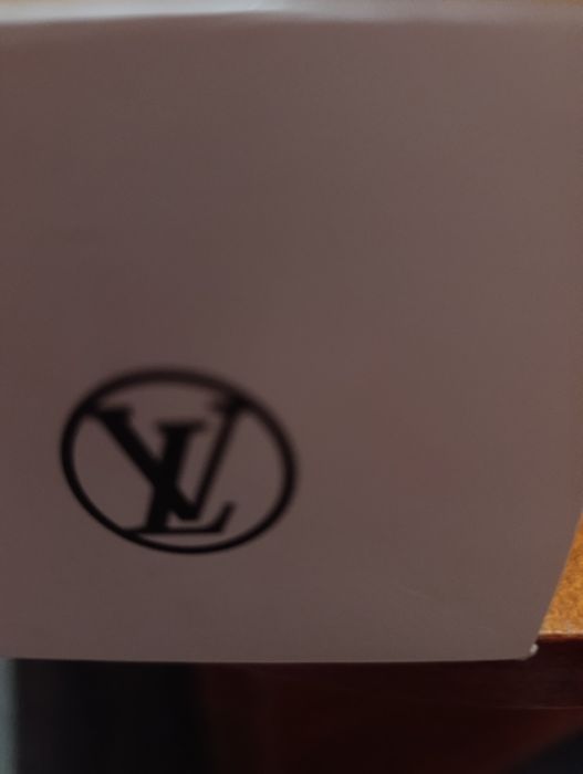 100% Оригинален Продавам парфюм