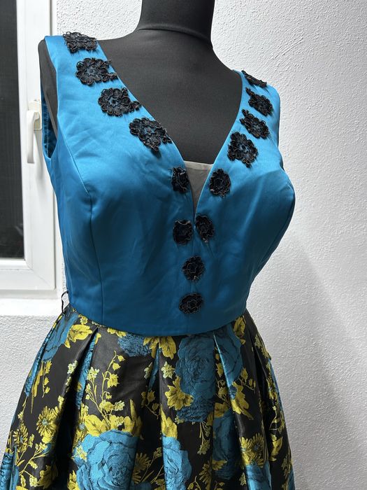 Rochie eleganta fabricata in Romania