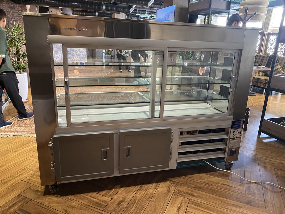 Продается ветринный холодильник Electro Steel Иран