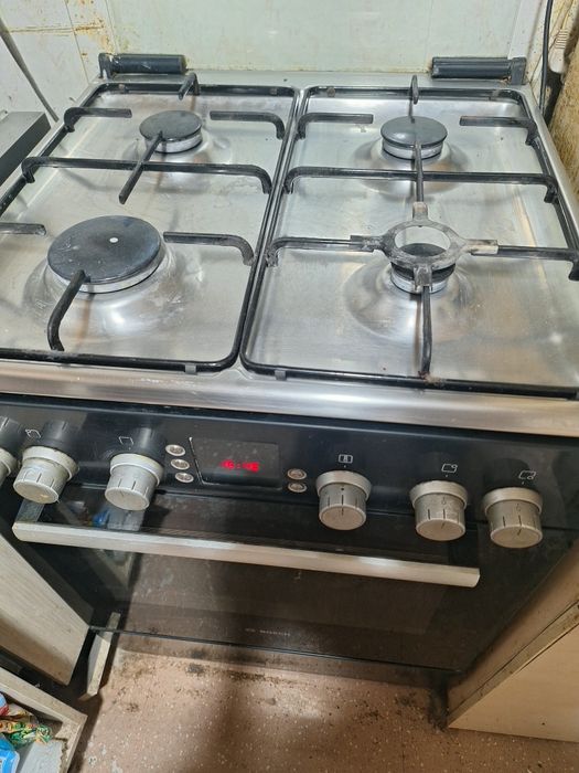 Газплита Bosch Газовая плита с электрической духовкой