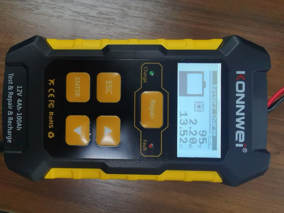 Incarcator redresor 12V 24V diagnoza motocicleta auto 100Ah