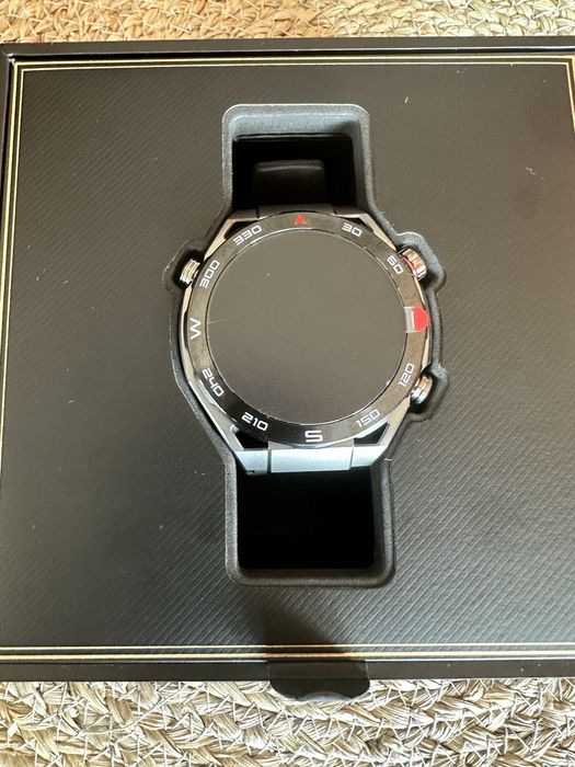 Huawei ultimate watch! Нов, 2 години гаранция!