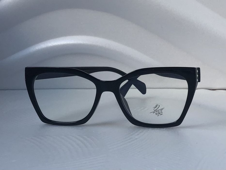 Прозрачни дамски очила за компютър