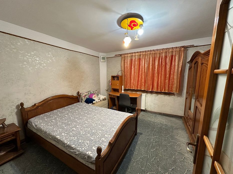 Apartament cu 3 camere, spațios