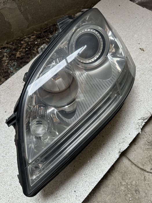 Mercedes ML w164 ляв фар Оем