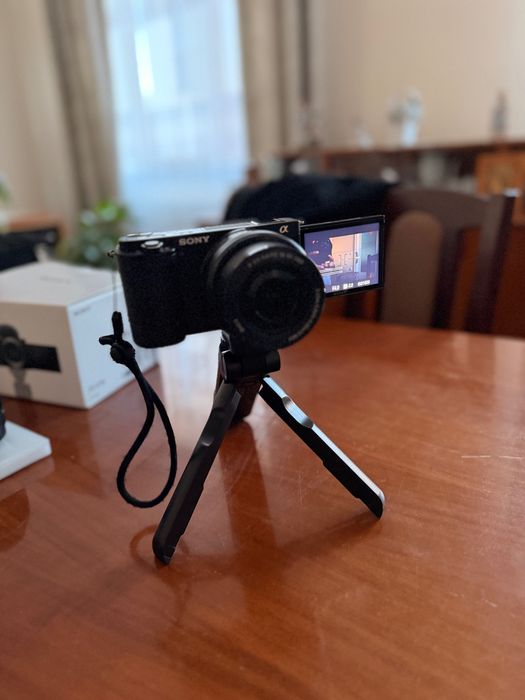 Camera + Kit Sony ZV E10 4K