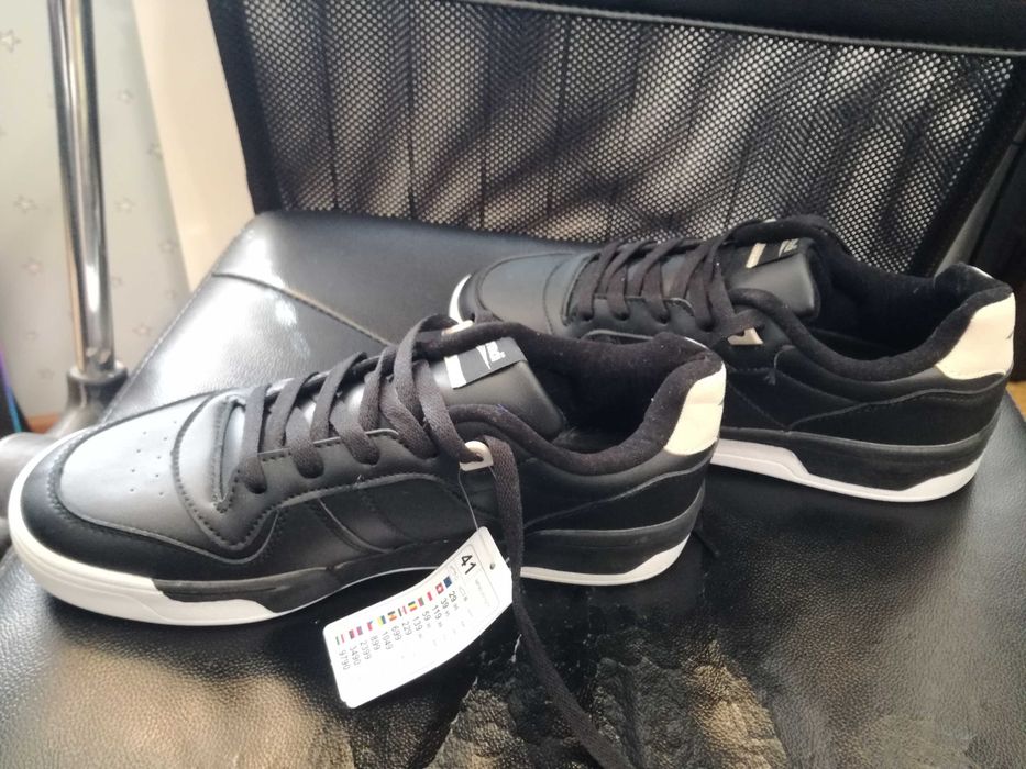 Спортни мъжки обувки 41 номер