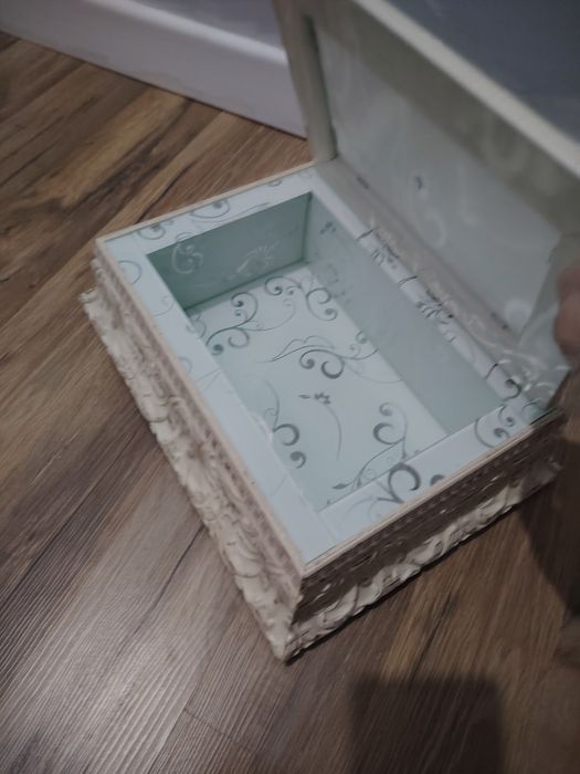 Продам шкатулку ручная работа