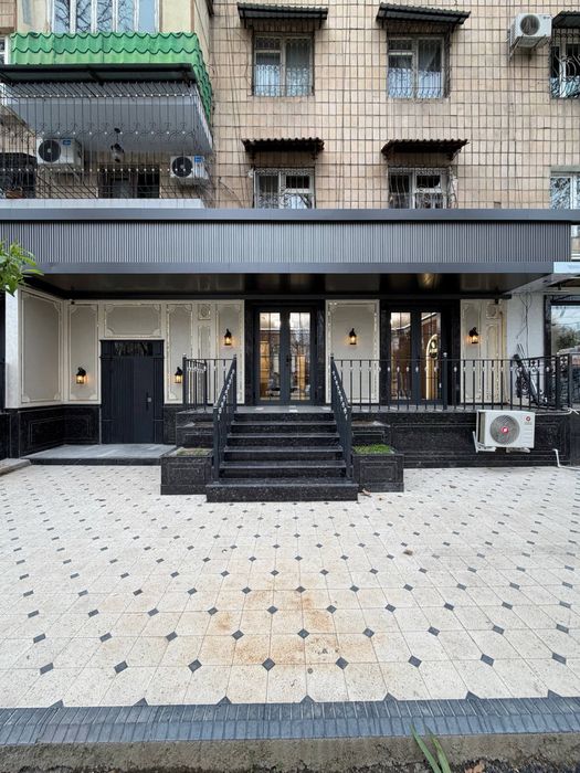 Метро Ойбек. Нежилое 1-Линия Вдоль дороги 100 кв.м Евро люкс ремонт