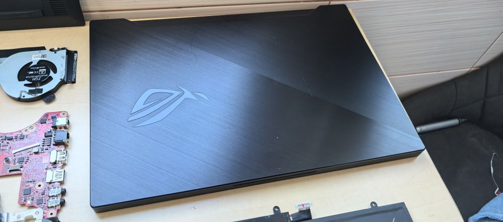 Piese / Dezmembrez ASUS ROG Zephyrus S GX502GV_i7-9750H_RTX_15.6"240HZ