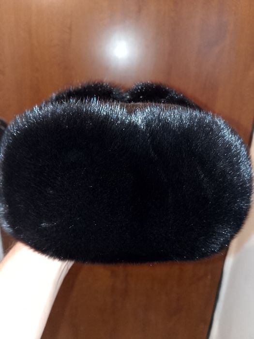 Продам зимнюю шапку ушанку.