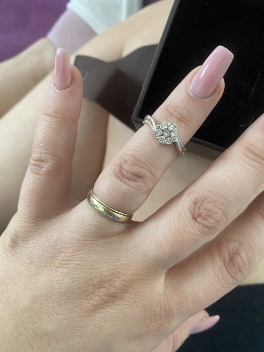 inel logodna aur alb 18 k cu diamante teilor