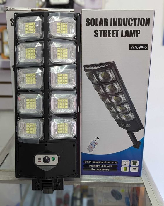 LED соларна улична лампа със сензор за движение и здрач, 1600 W