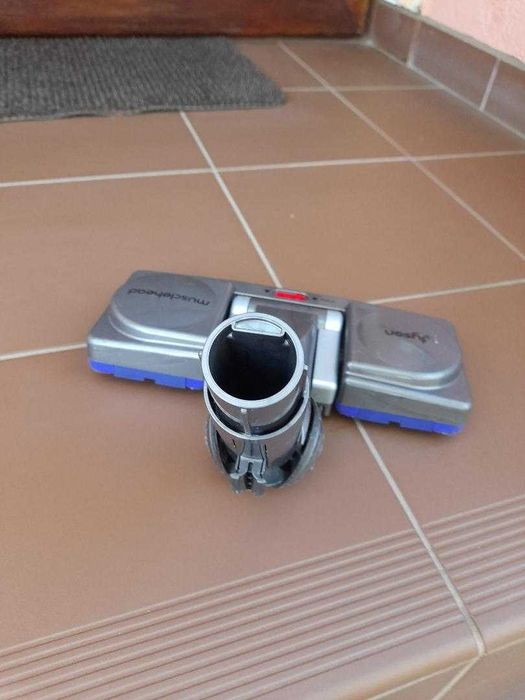 Vand perie Dyson cu vacum Musclehead