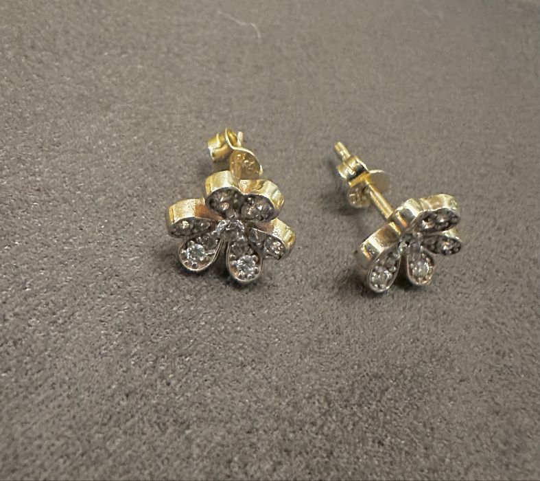 Cercei din aur 14 k, cu zirconii, model trifoi floare