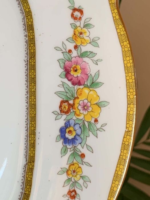 Винтидж английски порцеланов сервиз Paragon Fine China-Made in England
