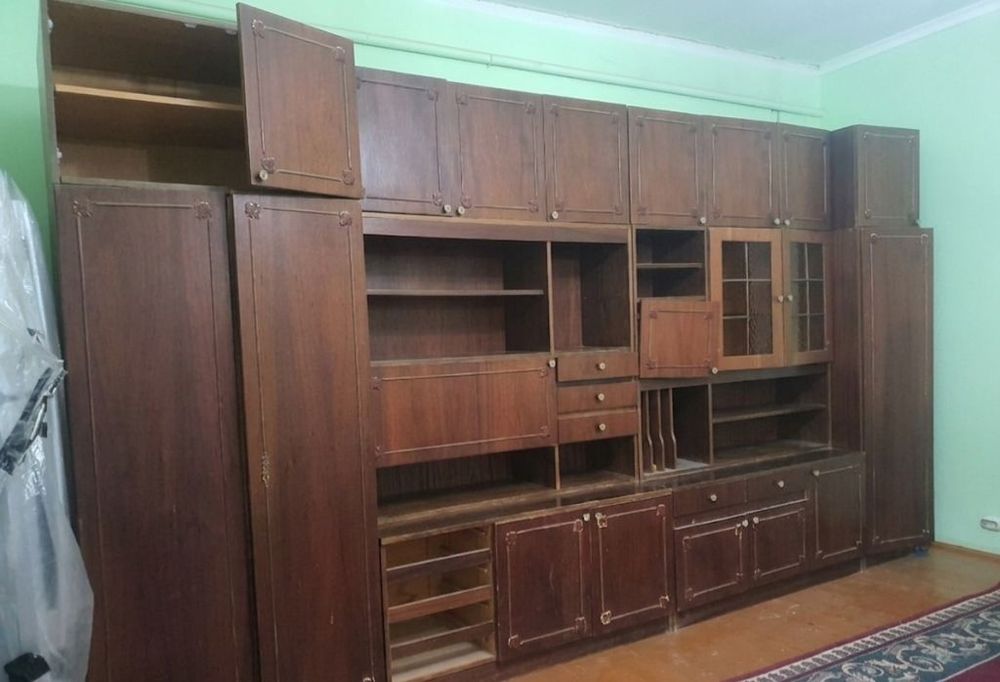 Mebel stenkasi sotiladi (b/u)