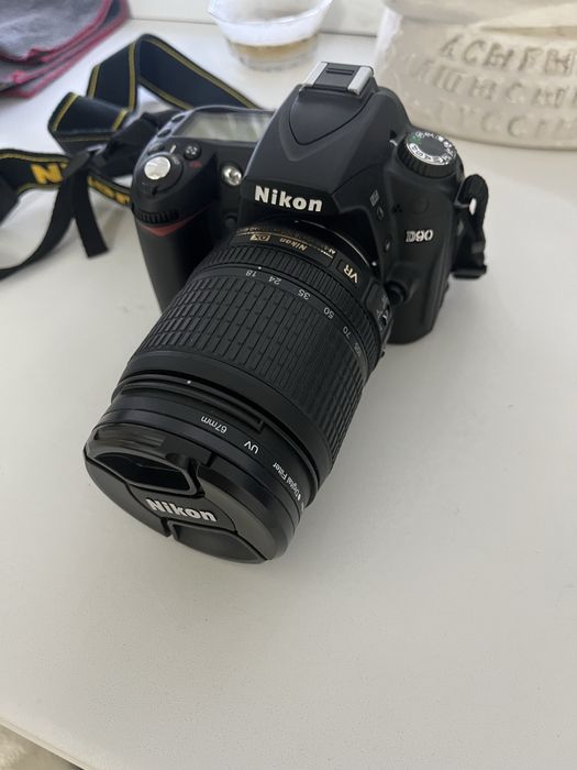 Nikon D90 + Nikkor 18–105mm VR
