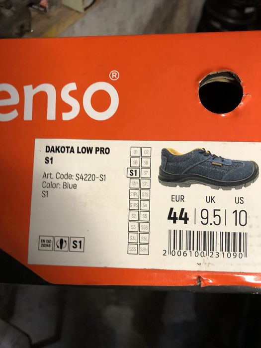 Работни обувки с твърди бомбета