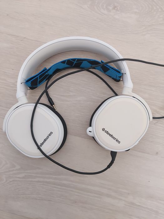 Наушники Steelseries