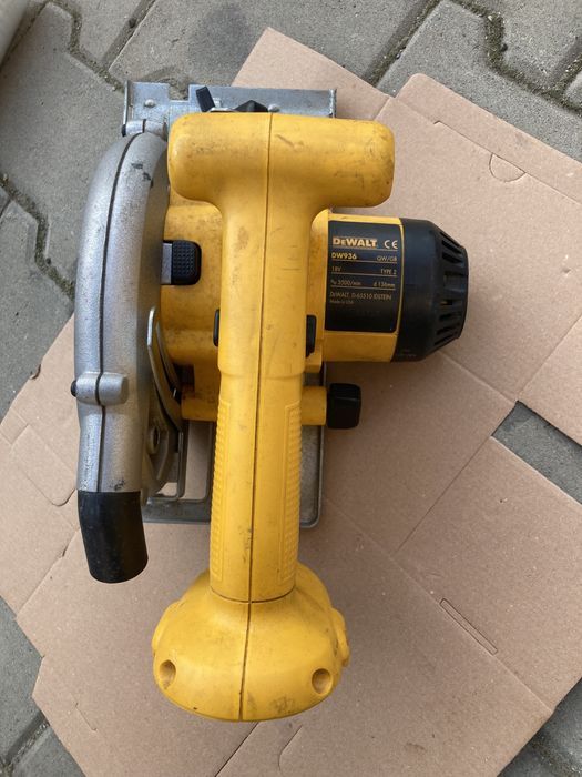 Fierastrau Circular Dewalt DW 935 14,4V Doar Corp