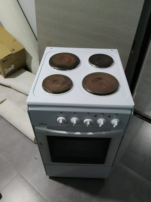 Продам электрическую плиту