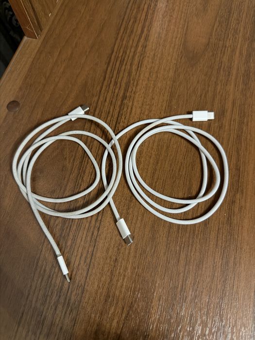 Оригинальный Apple USB-C кабель (Type-C to Type-C).