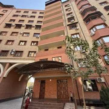 Dream House предлагается просторная квартира в районе Яккасарай;191м2