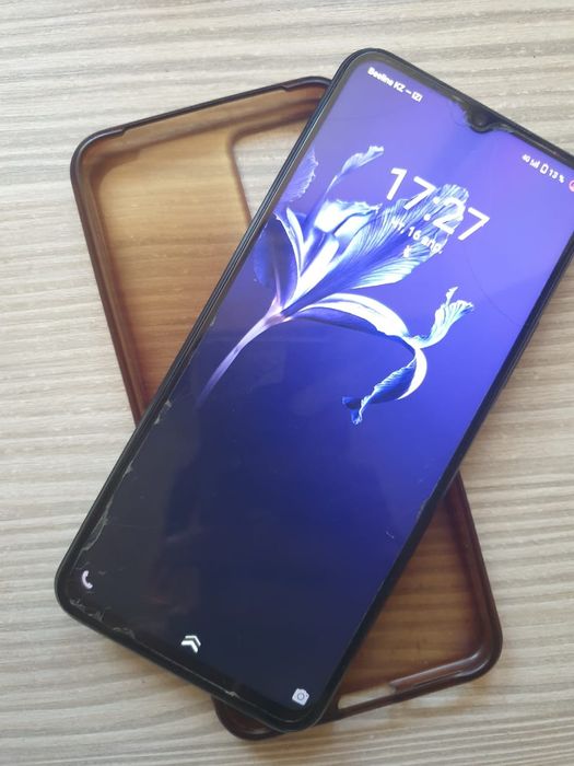 Телефон VIVO Y33s 4/128gb