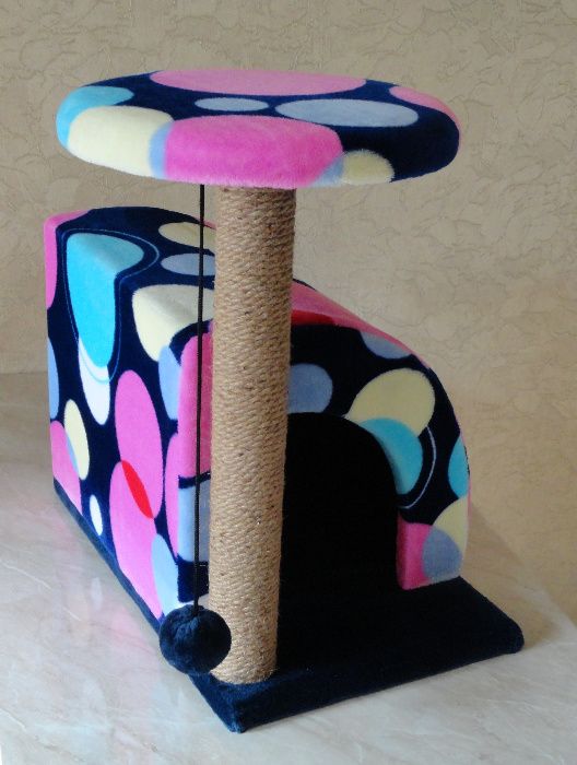 Домик для кошки с когтеточкой