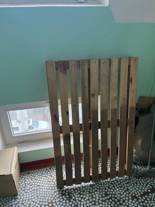 Отдам доски, паллету.