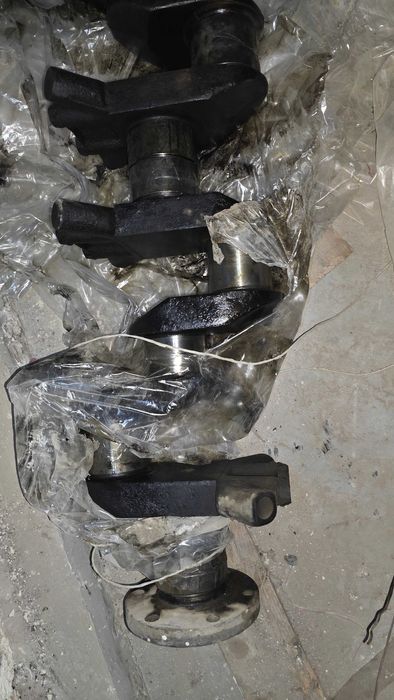 Коленвал двигателя Д-108 (бульдозер Т-100/С-100/сотка)