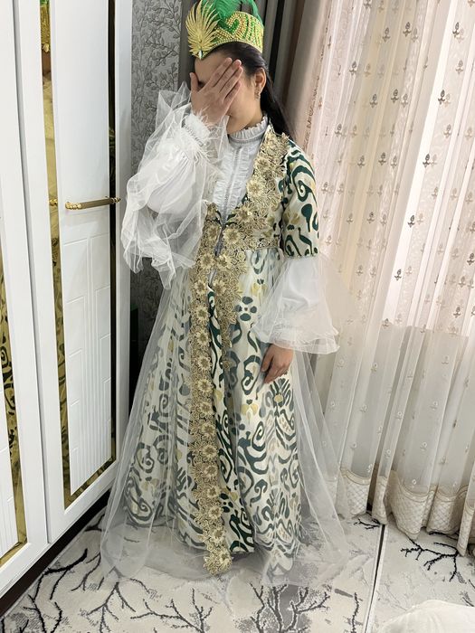 Ansabil faqat yashil naketi va doʻpisi