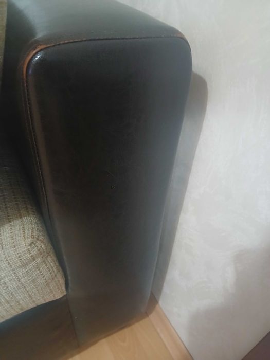 Ъглова холна гарнитура с разтегателно легло ракла и табуретка