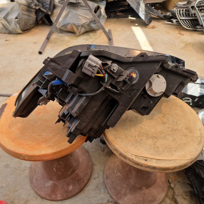 Mazda 3 десен фар 2020