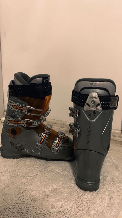 Продавам ски обувки Dalbello!