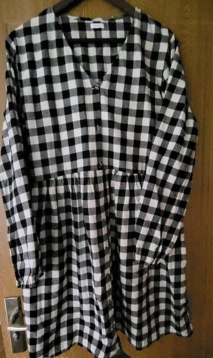 Vand sarafane pentru scoala