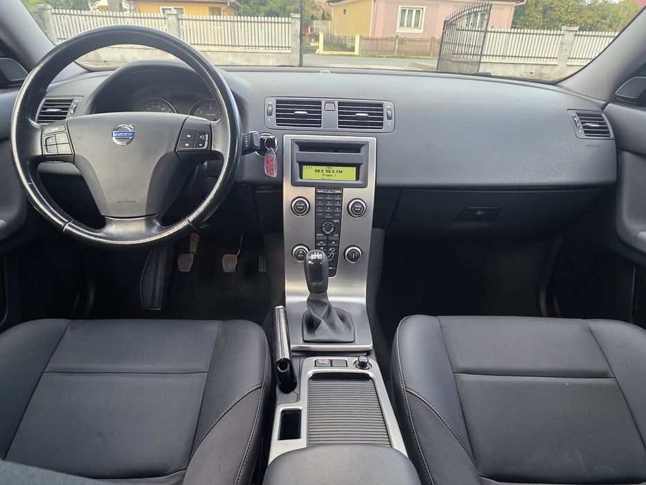 VOLVO S40 2010 — imagine 5