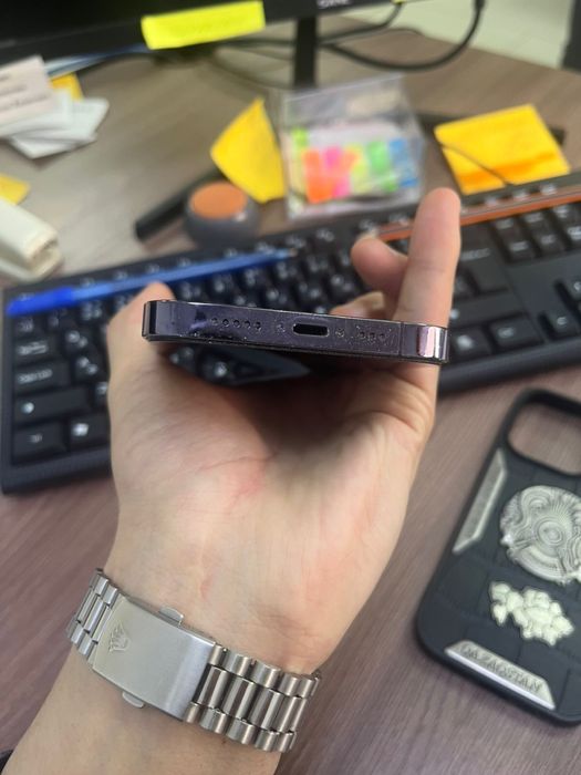 Продам iphone 14 pro