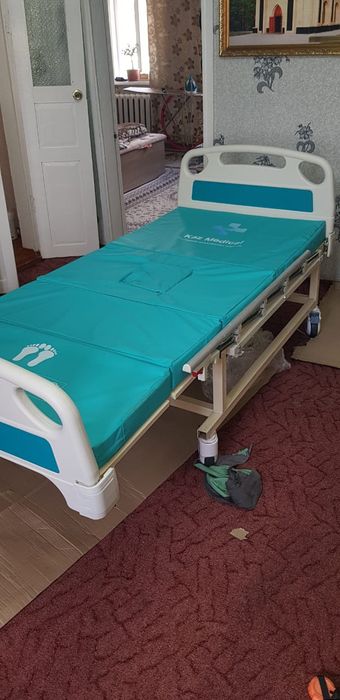 Продам  медицинский кровать