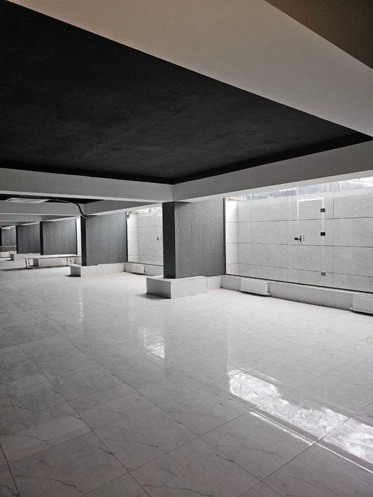 Сдам помещение под корзинкой (Цоколь) 1100м2, под магазин одежды RCP