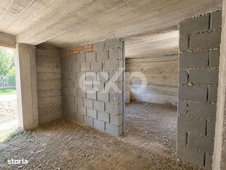 Teren 800 Mp Cu Construcție Incepută – Săcele, Str. Avram Iancu