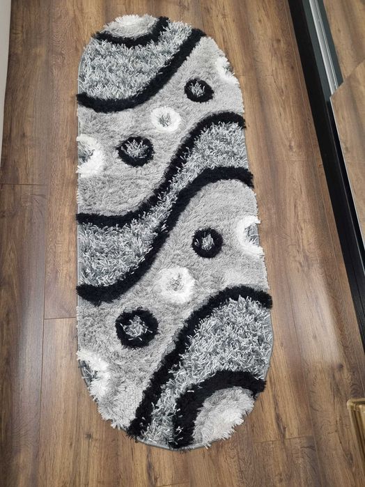 Trei covoare pufoase 400 ron