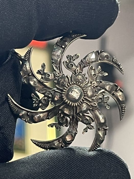 Античен османски медальон от 19-ти век с диаманти (8K злато)