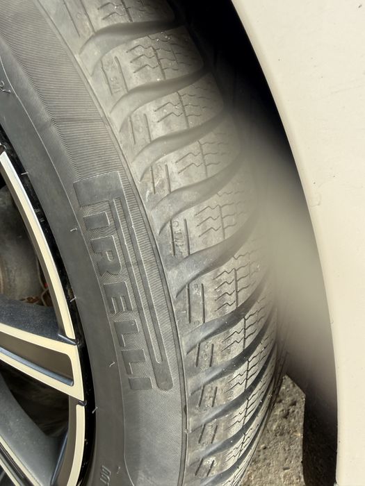 Jante OZ Lounge 5x108 cu cauciucuri de iarna 245/45 R18
