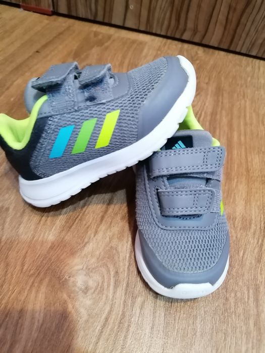 Adidas pentru bebeluși